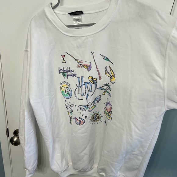 Warner Bros. Tops - Harry Potter Sweatshirt NWOT